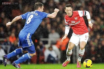 Arsenal held to a 0-0 draw by Chelsea at Emirates