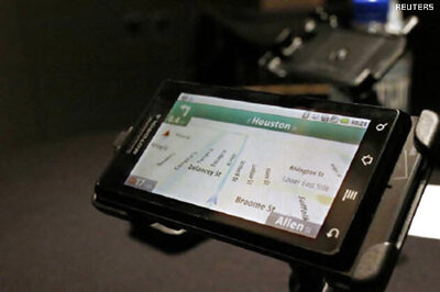 Droid sales 'extremely' strong: Motorola