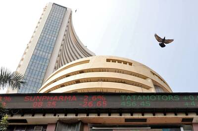 Sensex Snaps 3-Day Losing Streak, Ends 351 pts Up; Nifty Above 19,750; Vi Surges 15%