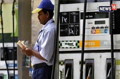 Petrol, Diesel Prices Hiked for 10th Day in a Row, Govt Says Working on Long-term Solution