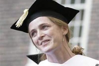 Obama aide calls Hillary a monster, quits red-faced