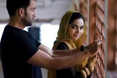 'Ayaalum Njaanum Thammil' Review: One of the best directorial