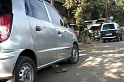 11 people knocked down by speeding car in Mumbai