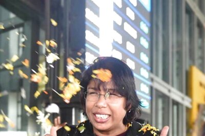 Jhulan Goswami Gets Showered With Rose Petals Upon Arrival In Kolkata | WATCH