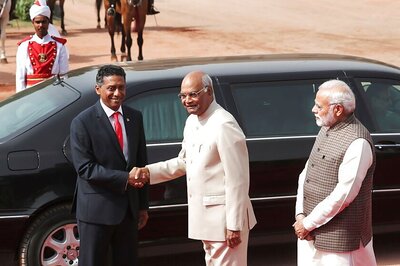 Number Plates Mandatory for President, Lt. Governor Cars, Delhi High Court Directs AAP Government