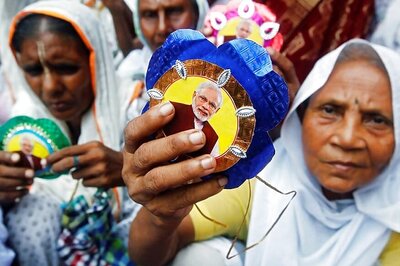 Vrindavan's Widows Prepare 1,500 Rakhis For 'Brother Modi'
