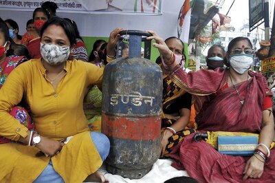 TMC Protests in Bengal's Kolkata & UP's Lucknow Against Spiralling Fuel Prices