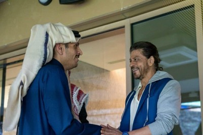 Shah Rukh Khan Attends AFC Final Match In Doha, Meets Qatar PM; Watch Viral Video