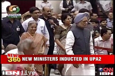 Clear signs of fatigue in UPA-II as PM inducts new ministers