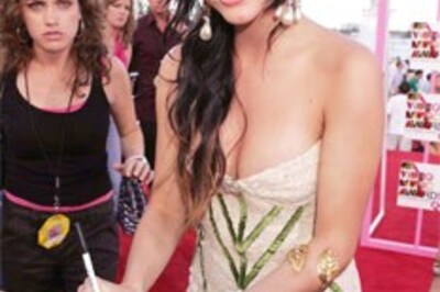 Boyfriend makes Ashlee collapse