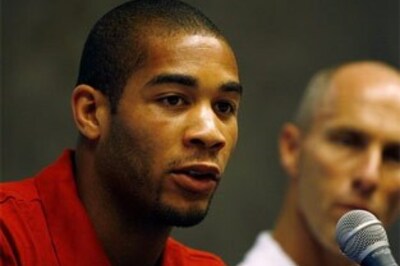 AC Milan sign Oguchi Onyewu