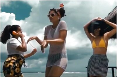 Taapsee Pannu, Sisters Had Fun Aplenty on Maldives Vacay and This Video is Proof