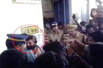 Kerala: Girl pushed off moving train