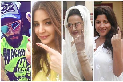 BMC Polls 2017: Rekha, Gulzar, Zoya Akhtar Come Out to Vote
