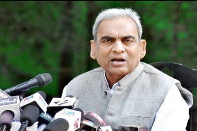 Mohan Singh sacked, SP rift out in the open