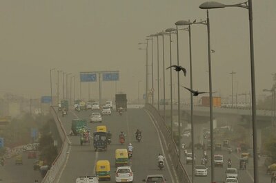 Delhi Pollution: AAP Claims 12 Meeting Notices Issued to Babus Since February But They Didn't Turn Up