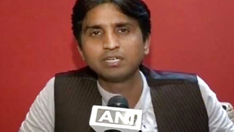 LIVE: Protestors show black flags to Kumar Vishwas, pelt stones at his convoy