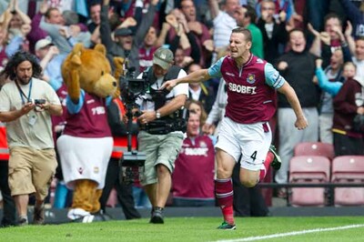 Carroll impresses on debut as West Ham win