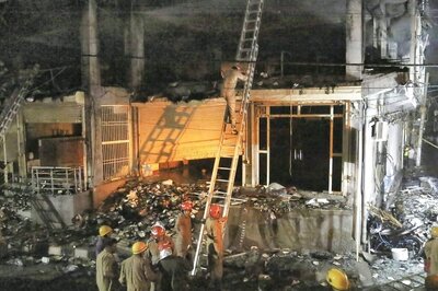 Mundka Fire Tragedy: Father Died of Covid Last May, Family Back in Hospital for Daughter's 'Remains'