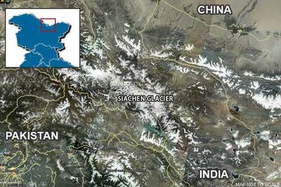 Army chopper crashes in Siachen, both pilots safe