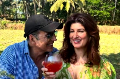 When Dimple Kapadia Thought Akshay Kumar Was 'Gay' and Twinkle Khanna 'Amost Fainted'