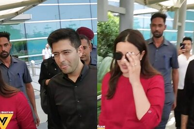 Parineeti, Raghav's Reaction Is Unmissable As Paps Ask ‘Shaadi Mein Bulane Wale Ho?’; Watch Video