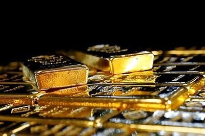 Gold Drops To Near One-week Low As Dollar Climbs