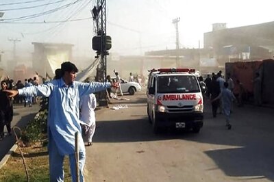 20 Injured in Bomb Blast at Open Air Market in Northwest Pakistan's Turi Bazar