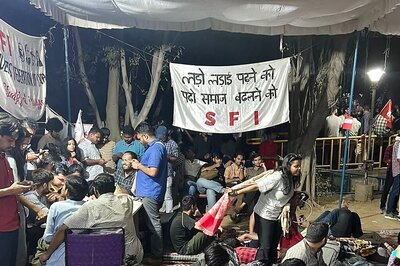 JNUSU Polls: Red Emerges Victorious, a Dalit Elected as President in Decades; Stomps ABVP's High Hopes