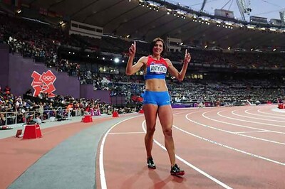 Russia's Antyukh storms to 400m hurdles gold