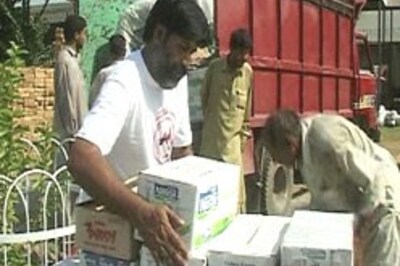 Expel women aid workers in Pak: Clerics