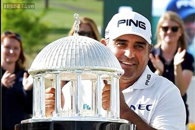 Angel Cabrera wins Greenbrier Classic by 2 shots