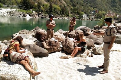 Punished for Flouting Lockdown, Foreigners Strolling in Rishikesh Ordered to Write 'I'm Sorry' 500 Times