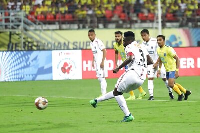 ISL 2019-20: Ogbeche, Gyan Score Penalties as Kerala Blasters and NorthEast United FC Draw