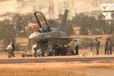F-16 aircraft crash averted during Aero India 2009