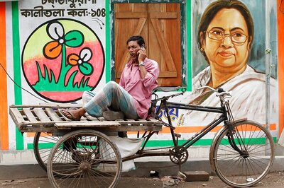 TMC Leader of Birbhum District Returns Rs 2.25 Lakh Taken as Cut Money to 141 People