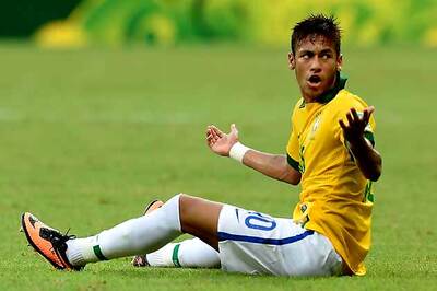 Uruguay defender accuses Neymar of diving
