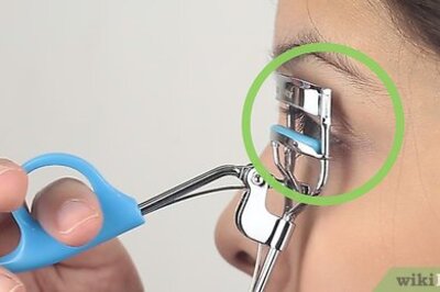 How to Curl Your Eyelashes