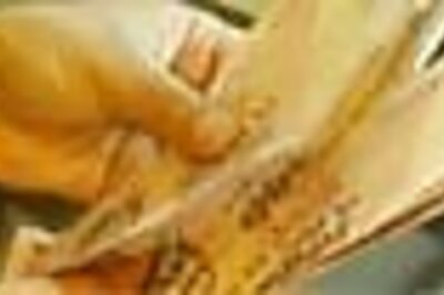 Robbers' thunder stolen: Repair tools in ATM cash bag