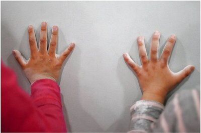 Lost a Loved One to COVID? Here’s How You Should Break the Bad News to Your Child