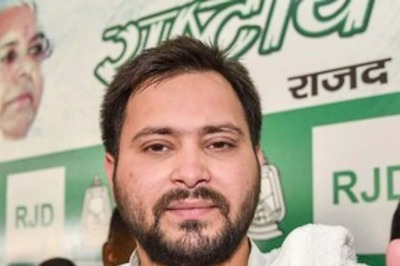'No Jobs in State': Tejashwi Hits out at Nitish Kumar over Killings of Two Labourers in J&K