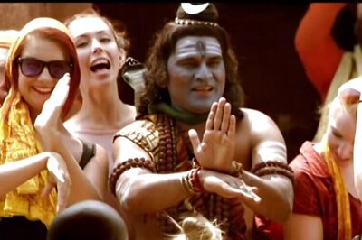 'Mohalla Assi': This Sunny Deol starrer satirical trailer is amazingly witty