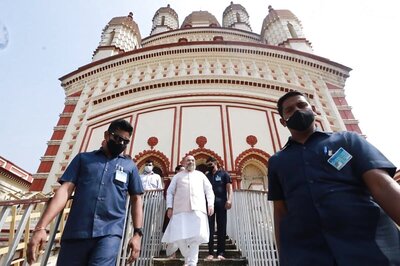 Tribal Outfit and TMC Claim Amit Shah Garlanded 'Wrong Statue' of Birsa Munda, BJP Alleges Fake News