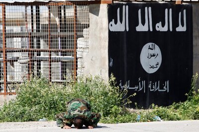 IS bans private internet access in Syria bastion: Activists