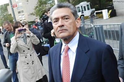Email, wiretaps at trial link Rajat Gupta to Rajaratnam