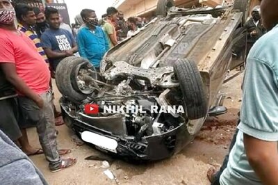 Hyundai i20 Falls Off Bridge; Passengers Walk Out With Minor Injuries