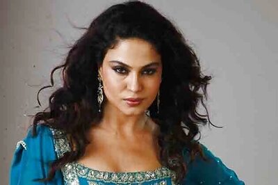 Veena Malik denies spying for ISI: Delhi Police