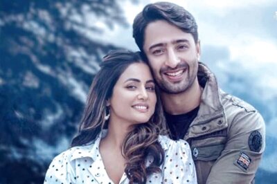 Shaheer Sheikh, Hina Khan Unveil First Look of Their Romantic Song 'Baarish Ban Jaana'
