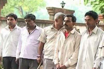 Naxals open fire in Jamui; no injuries reported