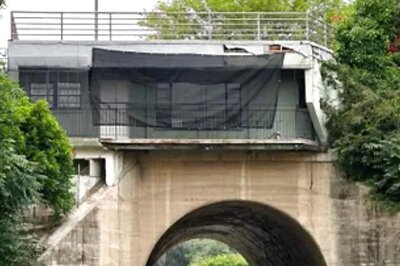 This Bizarre House, Built In The Middle Of A Bridge, Up For Sale At Rs 2 Crore